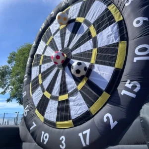 Cible foot gonflable géante de 3 mètres à louer en Normandie