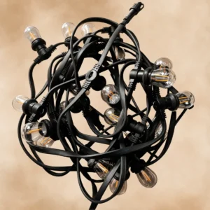 Guirlande à ampoules enroulée, prête à installer
